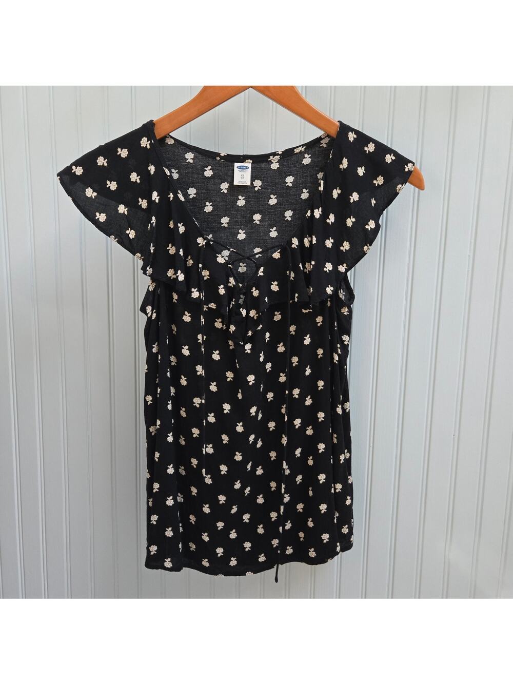 Old Navy Black and White Floral Ruffle Corset Tie Swing Blouse Shirt